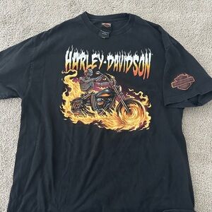Harley-Davidson Black Tee with Vintage Motorcycle Design